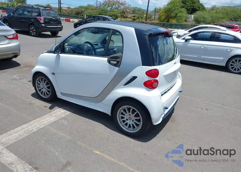 2013 Smart Fortwo Passion/Pure из США, поврежденный, VIN WMEEJ3BA8DK605597